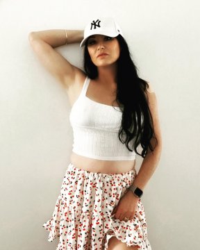 niceladyLaurine de Alpes-Maritimes, France